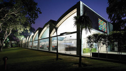 Escritório para Crayons / IAAD