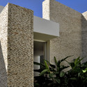Rajuela House / Muñoz Arquitectos - Houses
