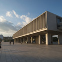 Clássicos da Arquitetura: Centro da Paz de Hiroshima e Parque Memorial / Kenzo Tange - Memorial