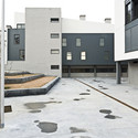 Edificio de 37 Viviendas y un Centro de Atención Primaria en Les Preses / LEP Arquitectura + XCM Arquitectura - Ventanas, Fachada, Concreto