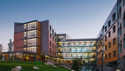 Hillside Hall / LLB Architects