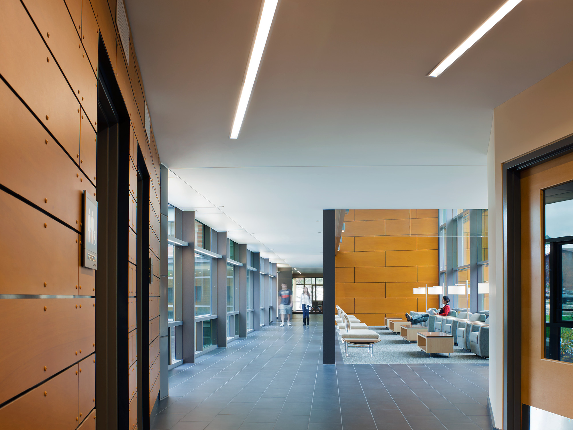 Gallery of Hillside Hall / LLB Architects 9