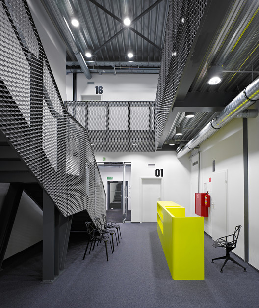 Office-Garage / Ultra Architects - Chair