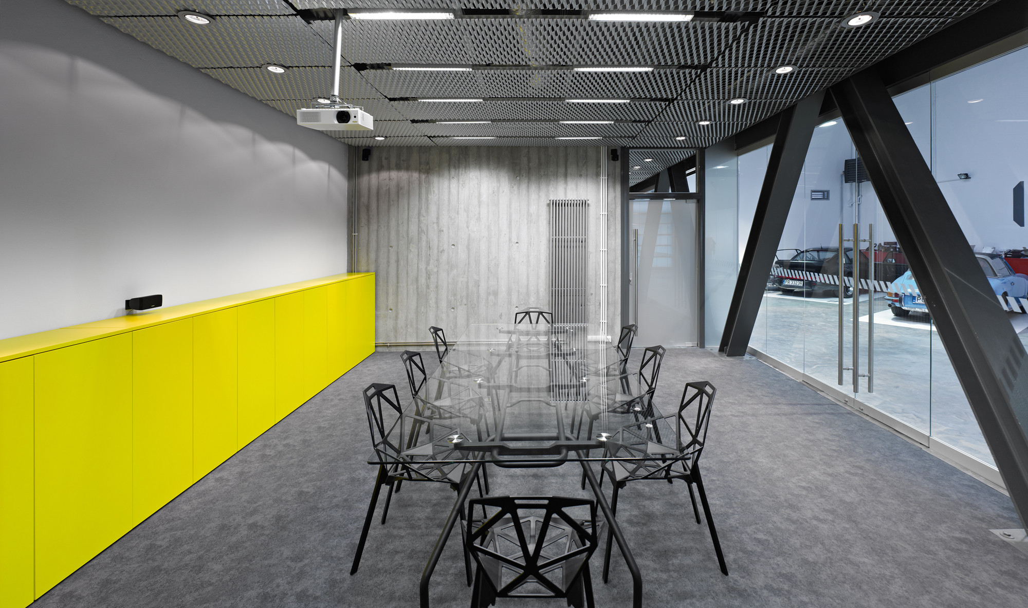 Gallery of OfficeGarage / Ultra Architects 13