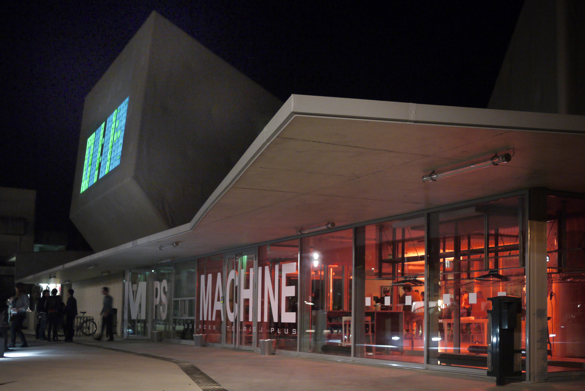 Gallery of Le Temps Machine / Moussafir Architectes Associés - 12