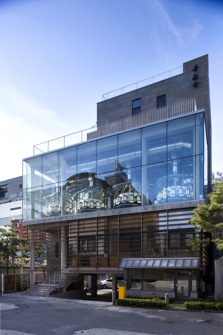 Choonwondang Oriental Clinic & Museum / Doojin Hwang Architects, © Youngchae Park
