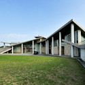 Baisha Wan Beach and Visitor Centre / Wang Weijen Architecture - Visitor Center