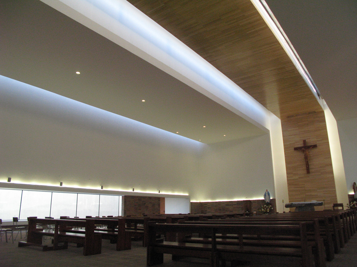 Galería de Parroquia San Gabriel / Estudio Valdes Arquitectos + Alberto