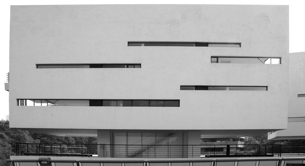 Gallery of 4 LCC Houses / Gaeta Springall Arquitectos 3