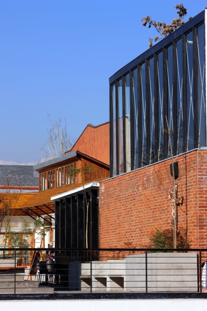 Galería de Patio Bellavista Segunda Etapa / Lira y Tuckermann