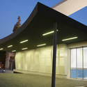 Ala de Pediatría Hospital Vila de Conde / 100 Planos Arquitectura - Hospital, Fachada, Puerta, Pilares