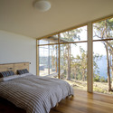 Casa White Perrin / Dock4 Architecture - Casas, Dormitorio, Camas