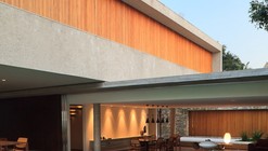 House 6 / Marcio Kogan