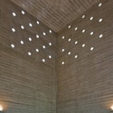 Capilla De la Piedra / Ximena Alvarez + Nomena Arquitectos  - Fijación Vigas, Ladrillo, Fachada