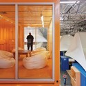 Oficina Central Pallotta TeamWorks / Clive Wilkinson Architects - Camas, Dormitorio