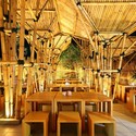 Restaurant en Greenville / DSA+s - Restaurant, Fijación Vigas, Mesas, Sillas