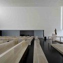 Iglesia de San Antonio y Centro Social de San Bartolomeo / JLCG Arquitectos - Iglesia, Cocina, Fijación Vigas, Fachada, Encimera, Sillas, Mesas