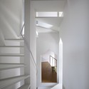 Casa en Fukawa / Suppose Design Office - Casas, Escaleras, Fachada, Arco, Barandas, Fijación Vigas, Pilares
