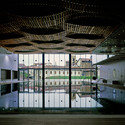 Polideportivo Atxuri / Ruiz - Cuevas Arquitectos - Piscina, Fachada