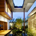 Casa Meera / Guz Architects - Casas, Jardín, Fachada, Iluminación