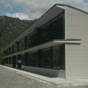Centro Educación Primaria La Vall Fosca / Soldevila Arquitectos - Escuela Primaria, Fachada, Puerta