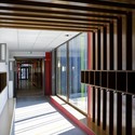 École Á Énergie Positive / Gemaile RECHAK Architecte - Fachada, Pilares