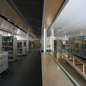 Biblioteca Les Roquetes / Soldevila Arquitectos - Estanterías
