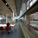 Biblioteca Les Roquetes / Soldevila Arquitectos - Sillas