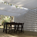Casa de Bloques La Pedrera / gualano + gualano: arquitectos - Casas, Terraza, Mesas, Sillas