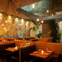 La Condesa / Michael Hsu Office of Architecture - Restaurant, Mesas, Sillas