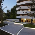 Living Foz / dEMM Arquitectura - Apartamentos, Patio interior, Fachada, Sillas