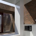 Casa Brick a Back / Architecture Republic - Renovación, Fachada, Fijación Vigas