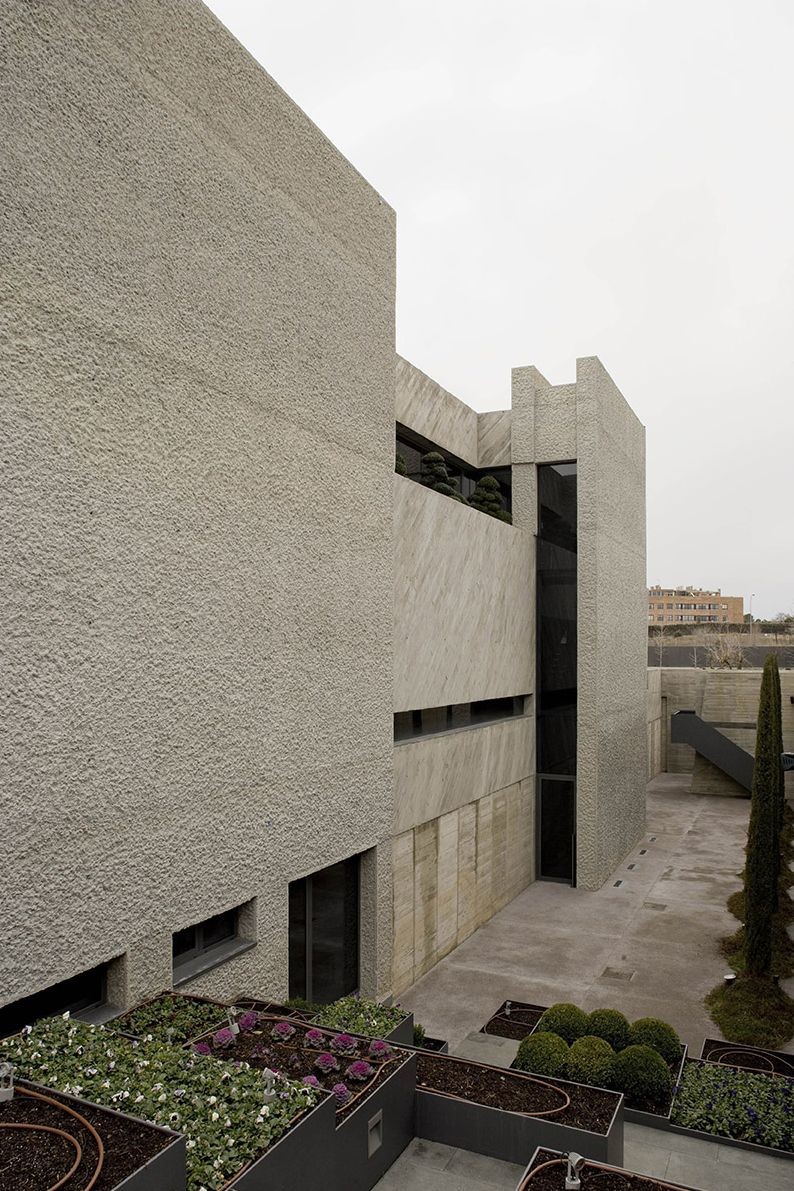 Casa Open Box / A-cero - Patio interior, Fachada