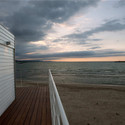 Una Habitación Sobre El Mar / Studio Zero85 - Reconversión, Terraza, Barandas, Costa