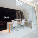 Estudio creativo Onesize / Origins Architecture + KnE+ - Interiores De Oficina, Cocina, Fachada, Sillas, Mesas