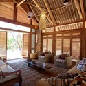 Villa Suluwilo / COA - Hoteles, Fijación Vigas, Sillas, Mesas
