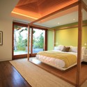 Casa Kona / Belzberg Architects - Casas, Dormitorio, Puerta, Fijación Vigas, Camas, Sillas