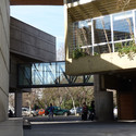 Ampliación Facultad de Educación, Edificio Postgrados / Baixas y Del Río Arquitectos - Fachada