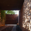 © Cecilia Román Vivienda Mburicao / Estudio ELGUE - Casas, Fachada, Arco