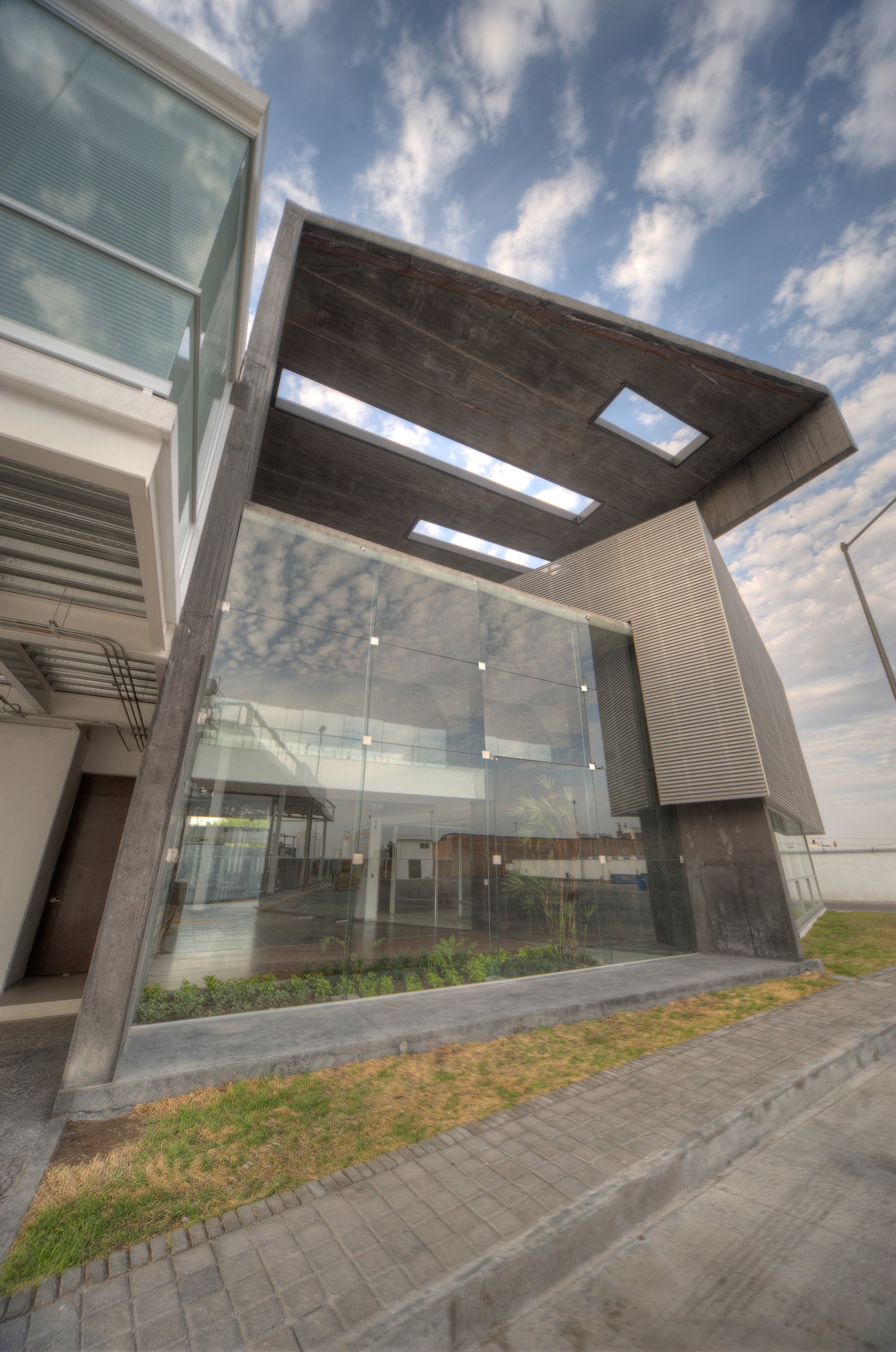 Gallery of Global Marketing Corp. Headquarters / D4 Arquitectos 13