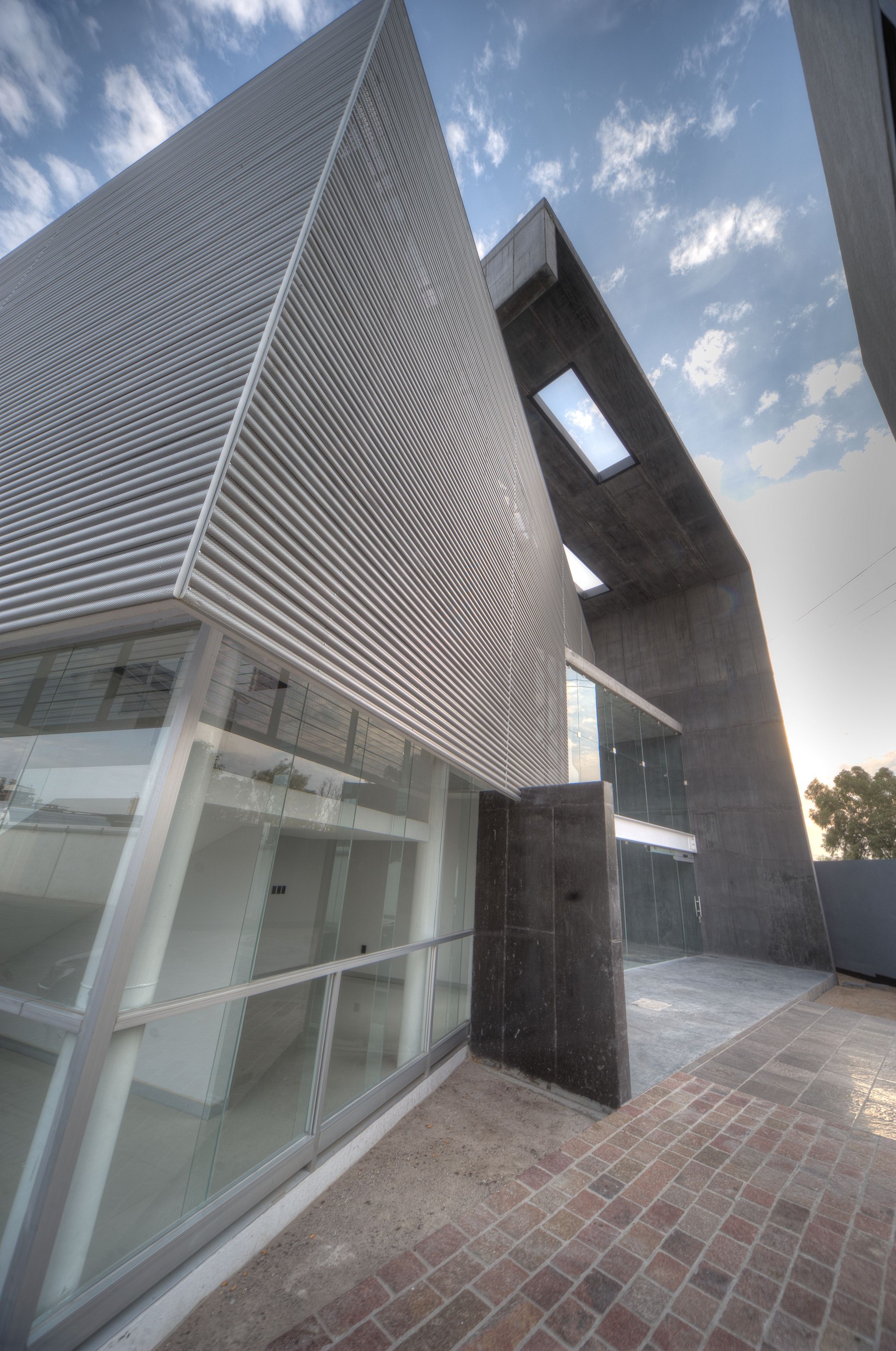 Gallery of Global Marketing Corp. Headquarters / D4 Arquitectos 14