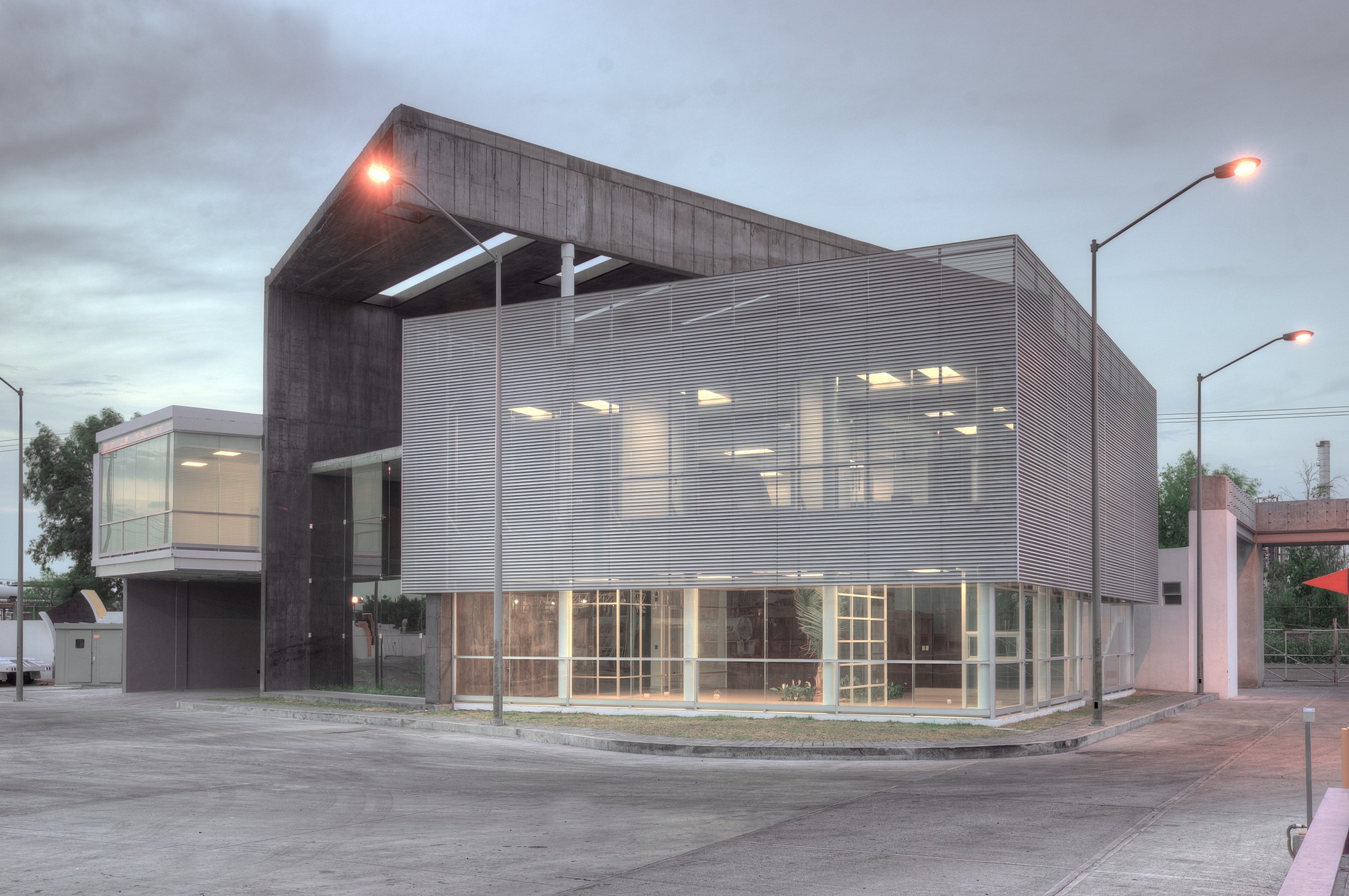 Gallery of Global Marketing Corp. Headquarters / D4 Arquitectos 23