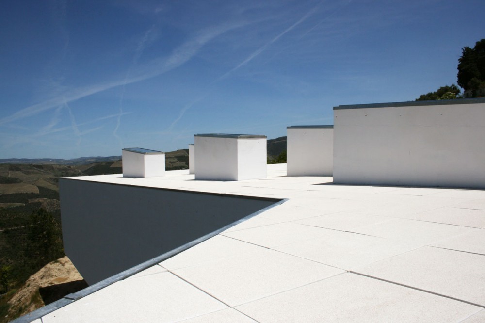 Piscinas Municipales Tabuaço / Topos Atelier de Arquitectura - Fachada