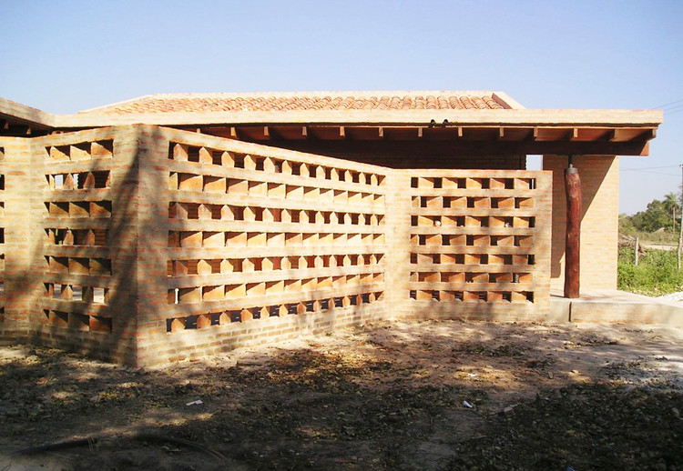 Puesto de Salud / Estudio ELGUE - Más Imágenes