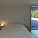Casa en Macinhata / Nuno Brandão Costa - Casas, Dormitorio, Puerta, Camas