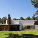 Casa del Lago / Frederico Valsassina Arquitectos - Casas, Jardín, Fachada, Puerta