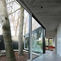 Casa BM / architecten de vylder vinck taillieu - Casas, Fachada, Barandas, Fijación Vigas, Bancas, Sillas, Bosque