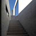 Casa Camino La Huerta / Claro + Westendarp + Rodrigo Cisternas - Escaleras, Ventanas, Barandas