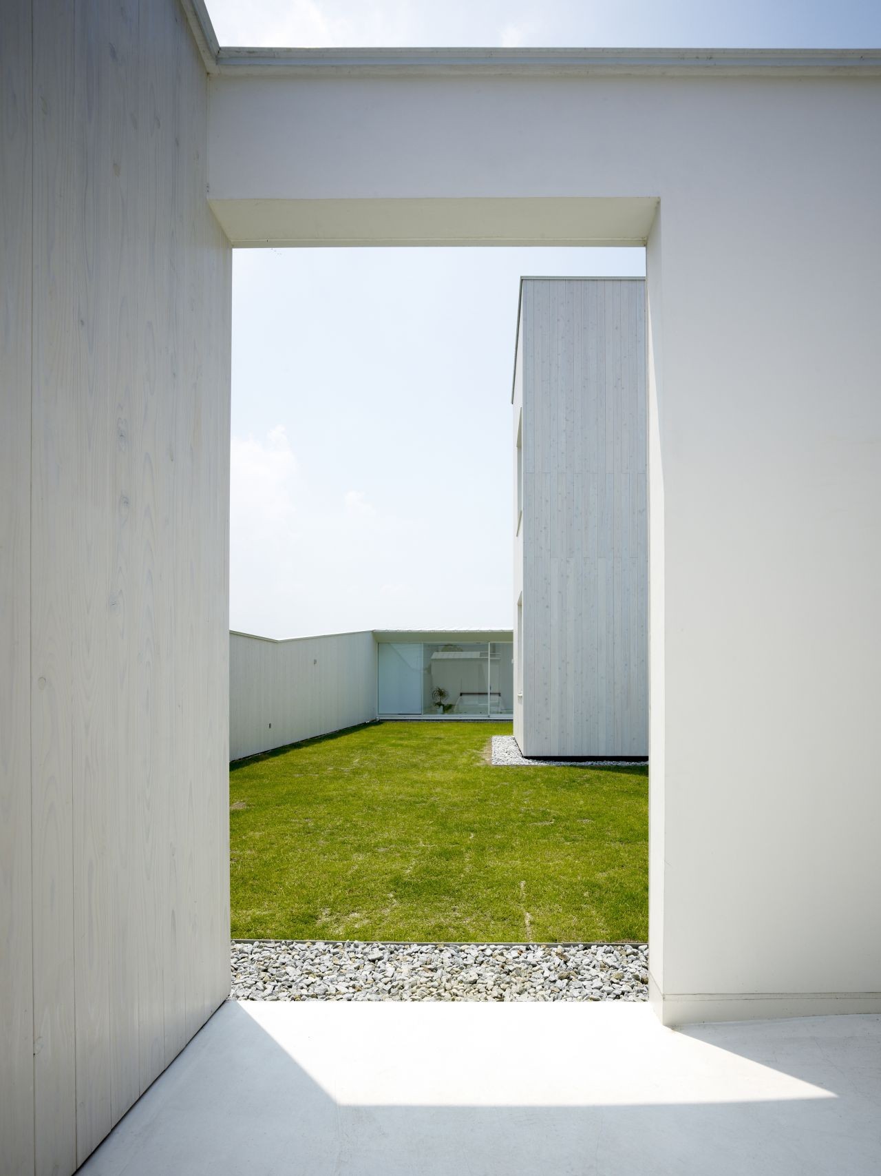 Gallery of Sundial House / Hironaka Ogawa & Associates 5