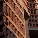 Edificio de Viviendas en Nueva Delhi / Vir.Mueller architects - Apartamentos, Fijación Vigas, Fachada, Arco